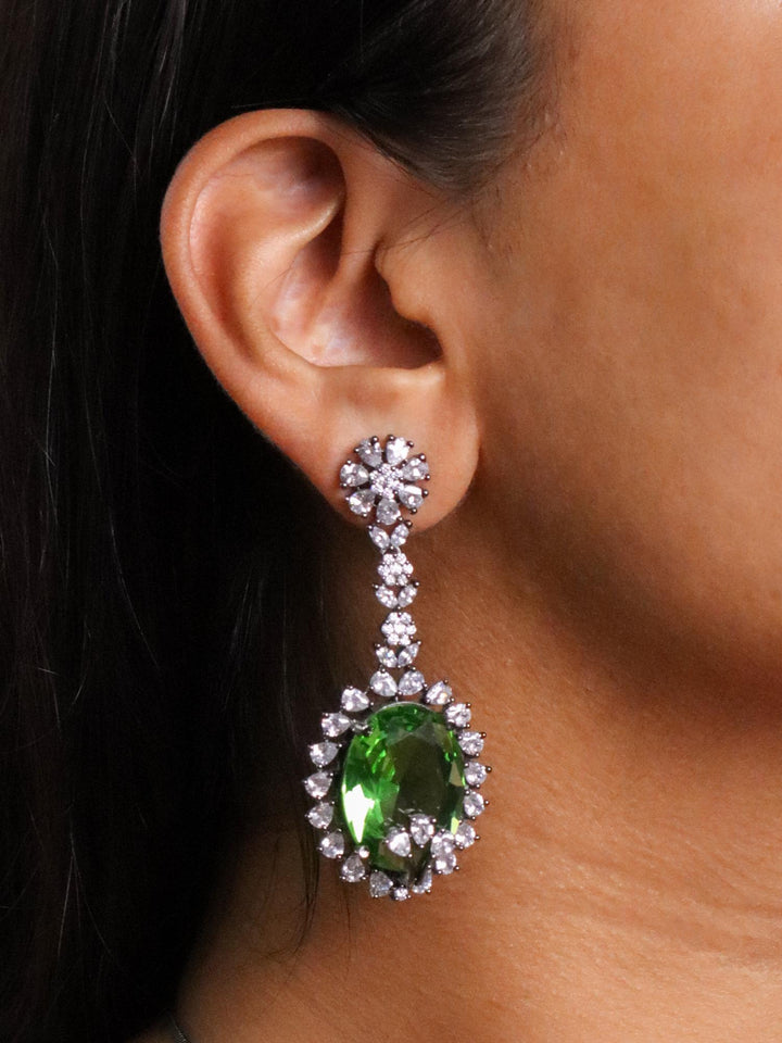 Indian model wearing Emerald Green Diamond Necklace Set by Live Some India