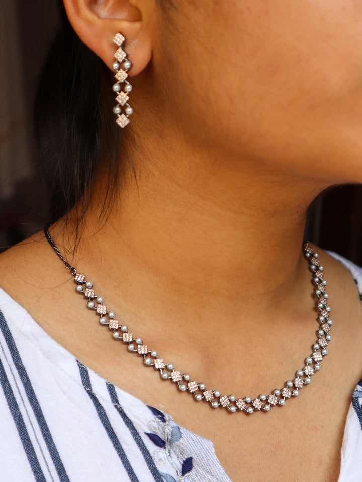 Deepti Pearl Necklace Set - by Live Some India in just A closeup image of a girl wearing Deepti Pearl Victorian Necklace Set by Live Some India